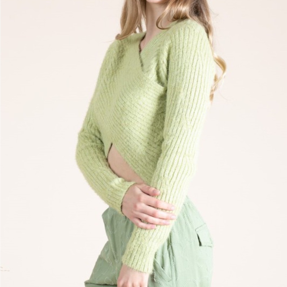 516. Light Green Ribbed Knit Sweater - Picture 4 of 4